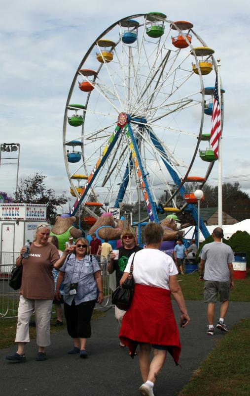 Chamber of Commerce gearing up for Scallop Festival | Wareham