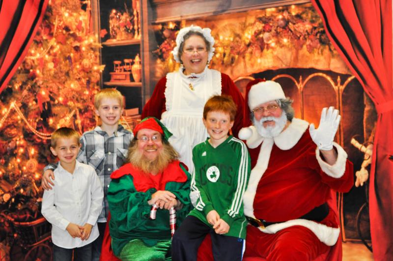 YMCA welcomes Santa with photoshoot | Wareham