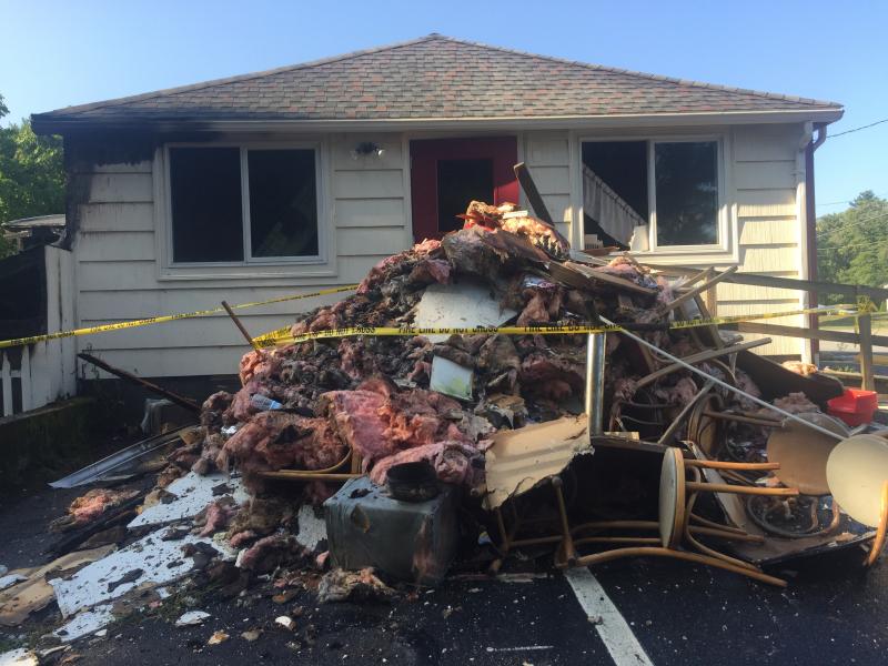 Early Morning Fire Guts Cranberry Cottage Restaurant In Wareham