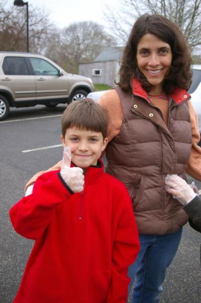 When asked how he liked participating in the Litter Mob clean-up, Luke Wiley, son of Liz Wiley, gave a thumbs up. BY RISHI SIDHU