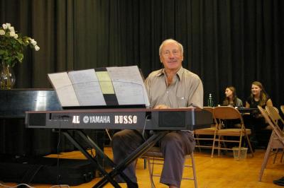 Al Russo, a Wareham-based pianist, plays the keyboard during the 8th Annual Health Fair. BY RISHI SIDHU