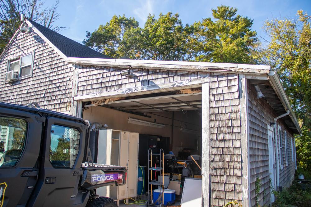 One of the budlings at the station is falling apart with insulation coming out. none