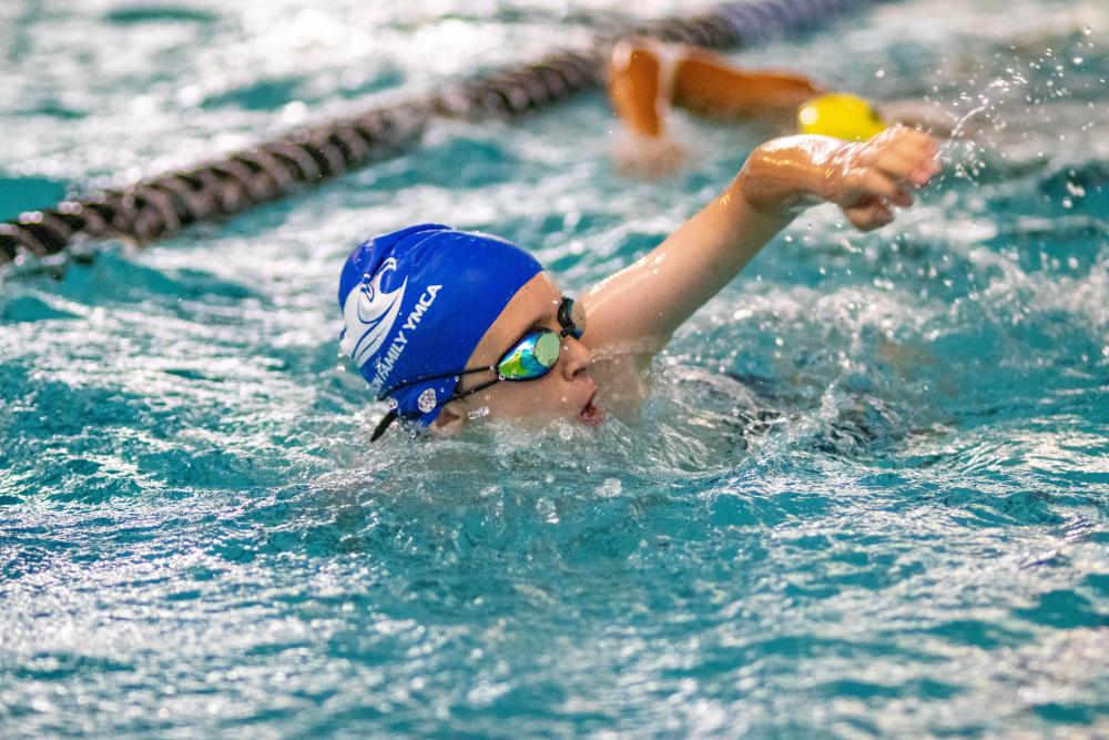 Andrew Vocill of Marion warms up. Photos by Bobby Grady none