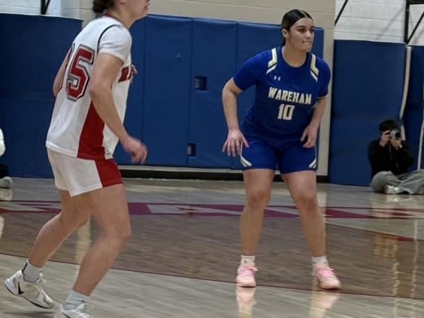 Masaydes Perry takes to the court. Photos source: Mike Fortune