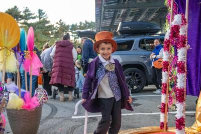 Four-year-old Arlando Dossantos III pulls out his sweetest dance moves as Willy Wonka. Photos by Bobby Grady none