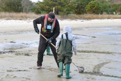 Stuart Downie demonstrates proper technique.