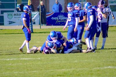 The Vikings make a successful tackle on a Canalman. 