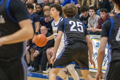 The Vikings won 74-51.