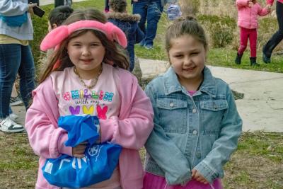 Mila Morrison and Layla Gerardi smile post-hunt.