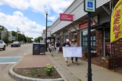 Wareham Faith in Action leads the walk. 