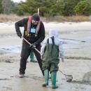 Stuart Downie demonstrates proper technique.