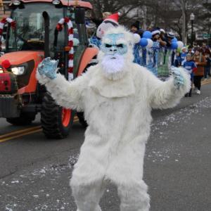 There's snow place like Main Street. Photos by Brandy Muz