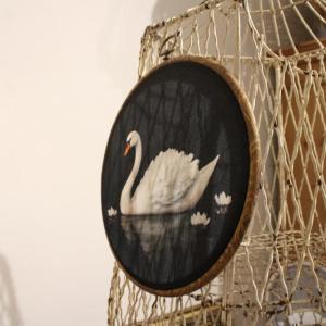 One of many embroidery hoop swans.
