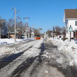 Snow removal on Main Street began in the early morning Thursday, Jan. 29. Photo by Bobby Grady