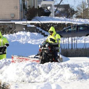 Municipal Maintenance works to clear snow on Main Street. Photo by Bobby Grady 