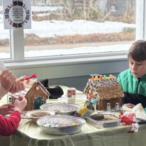 Kids decorate their homes. 