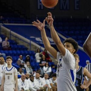 A free-throw shot sees Aaron Cote getting the Vikings a point.