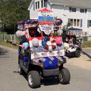This golf cart celebrated the country's 250th anniversary. 