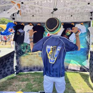 Eden Soares shows off his Vozinha-inspired jersey. Photo by Christian Uva